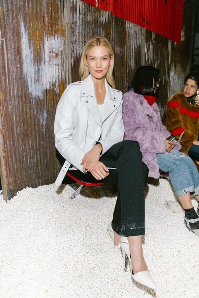 Look 3
